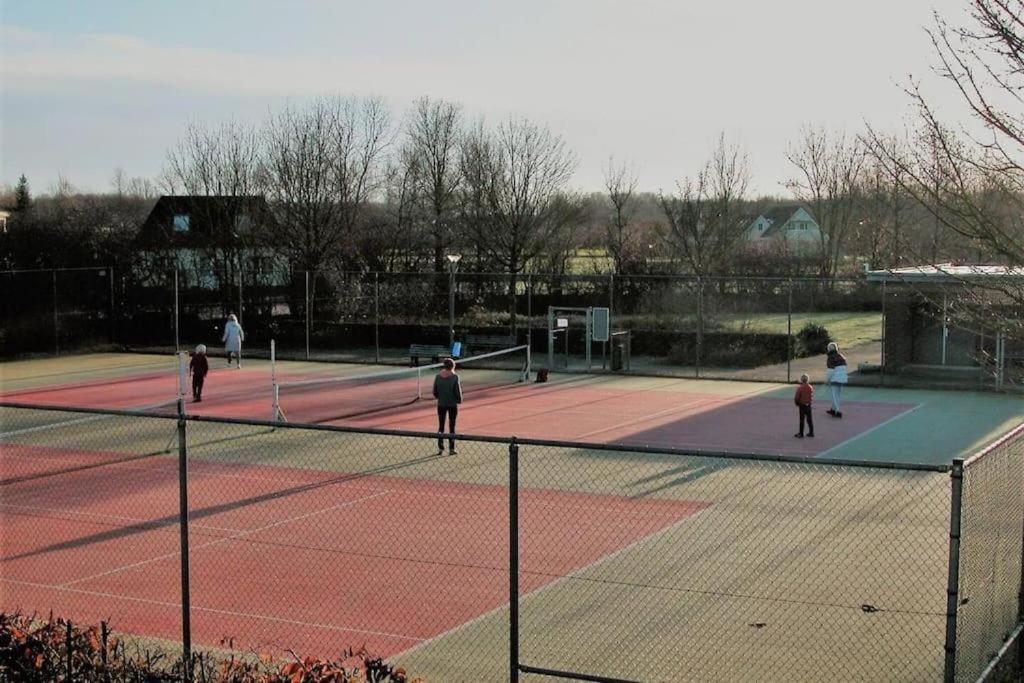 Villa Riverside Met Hottub, Eigen Aanlegsteiger, Zwemtrap, Trampoline En Kano'S 제이볼데 외부 사진