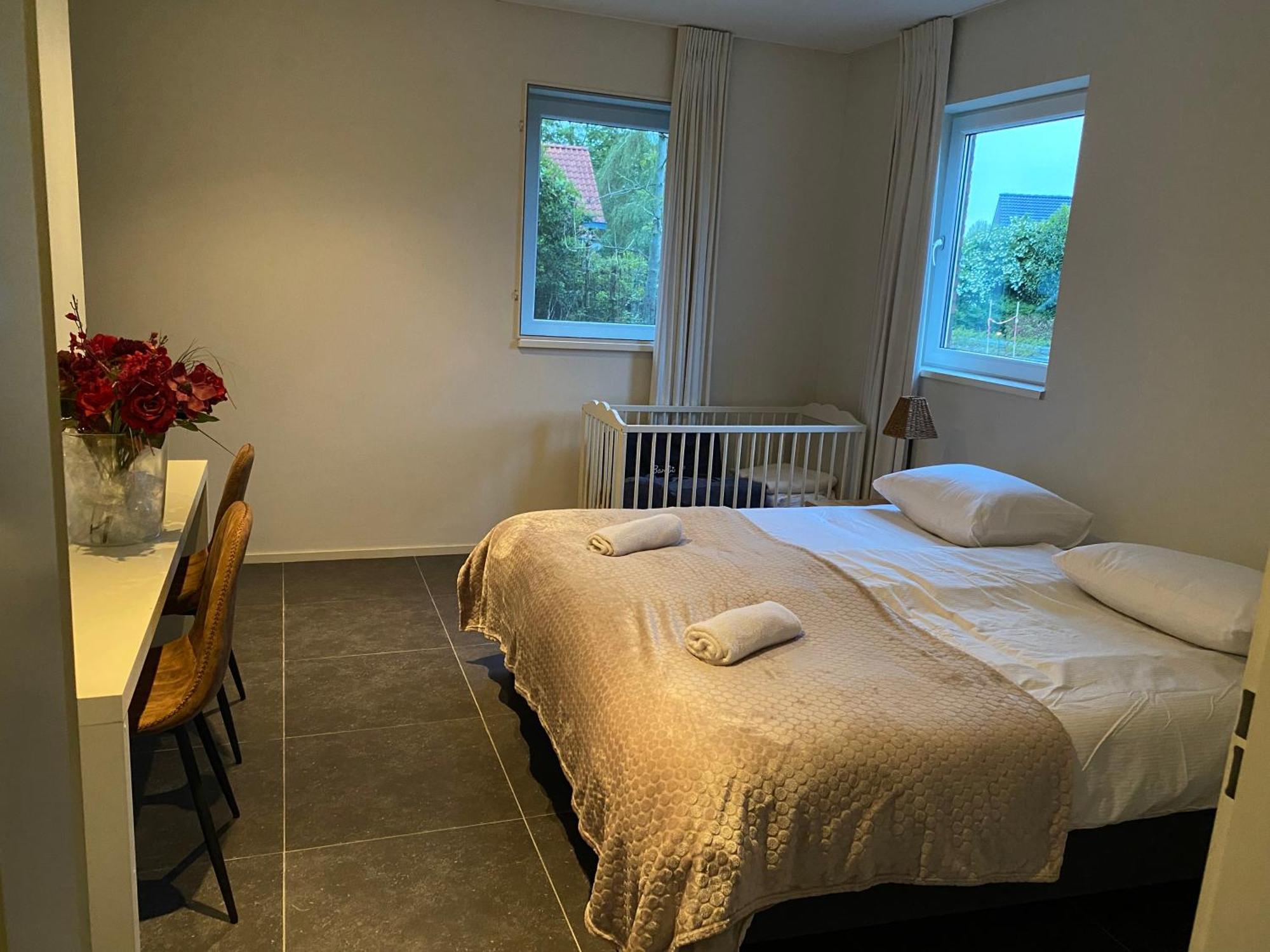 Villa Riverside Met Hottub, Eigen Aanlegsteiger, Zwemtrap, Trampoline En Kano'S 제이볼데 외부 사진