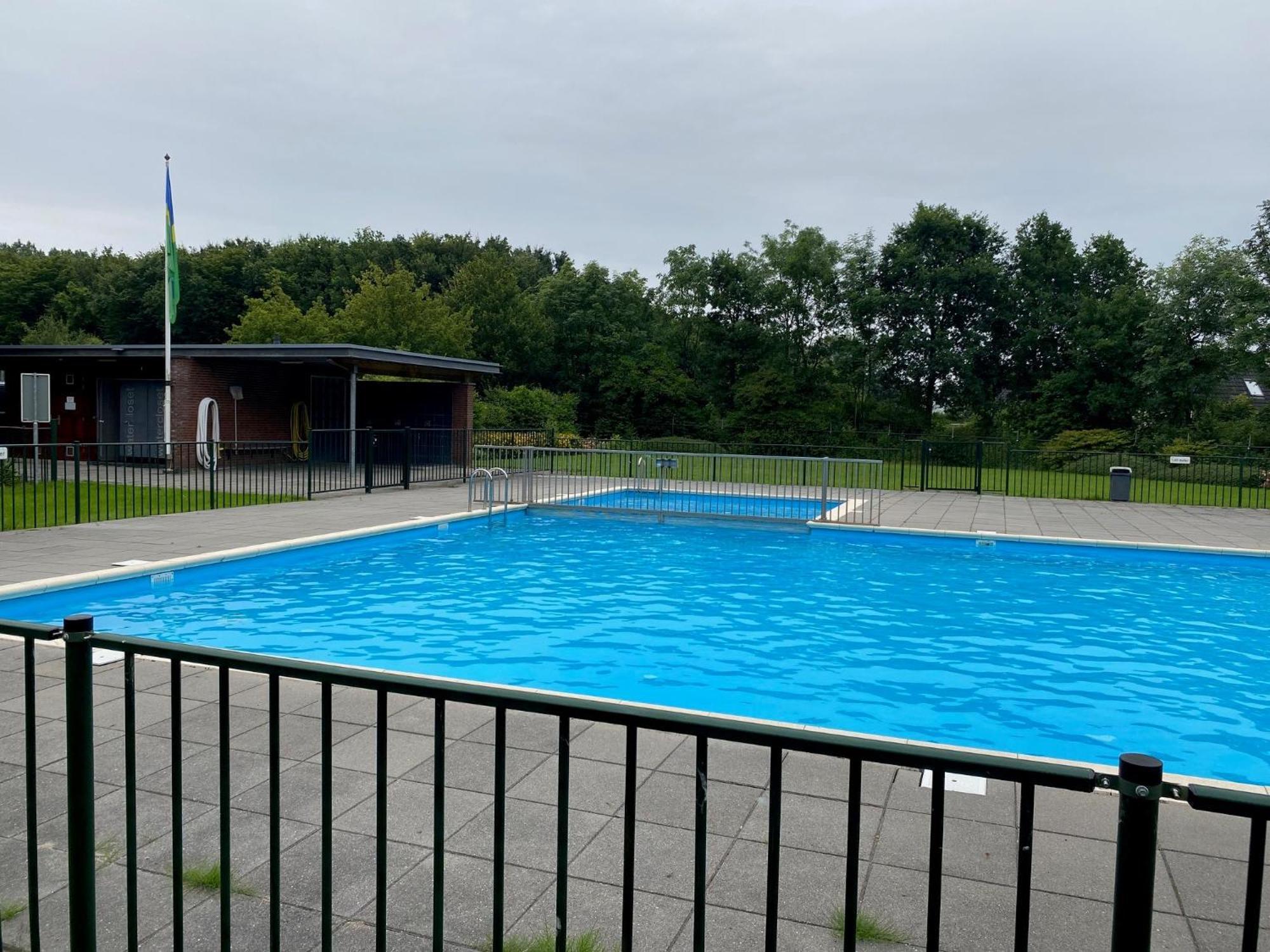 Villa Riverside Met Hottub, Eigen Aanlegsteiger, Zwemtrap, Trampoline En Kano'S 제이볼데 외부 사진